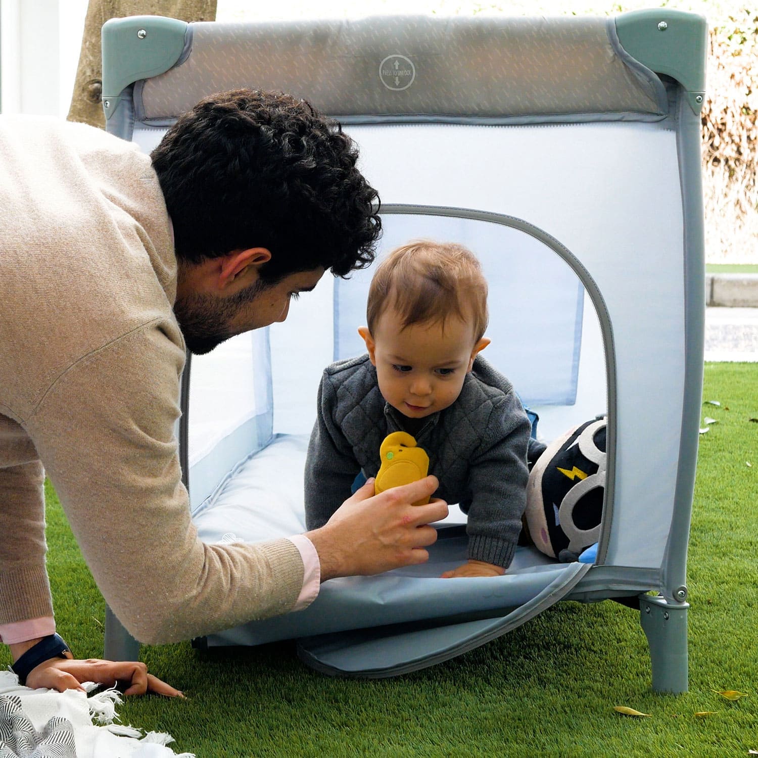 Complete Travel Crib Plus Zeppelin