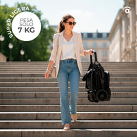 Plis Plas black stroller