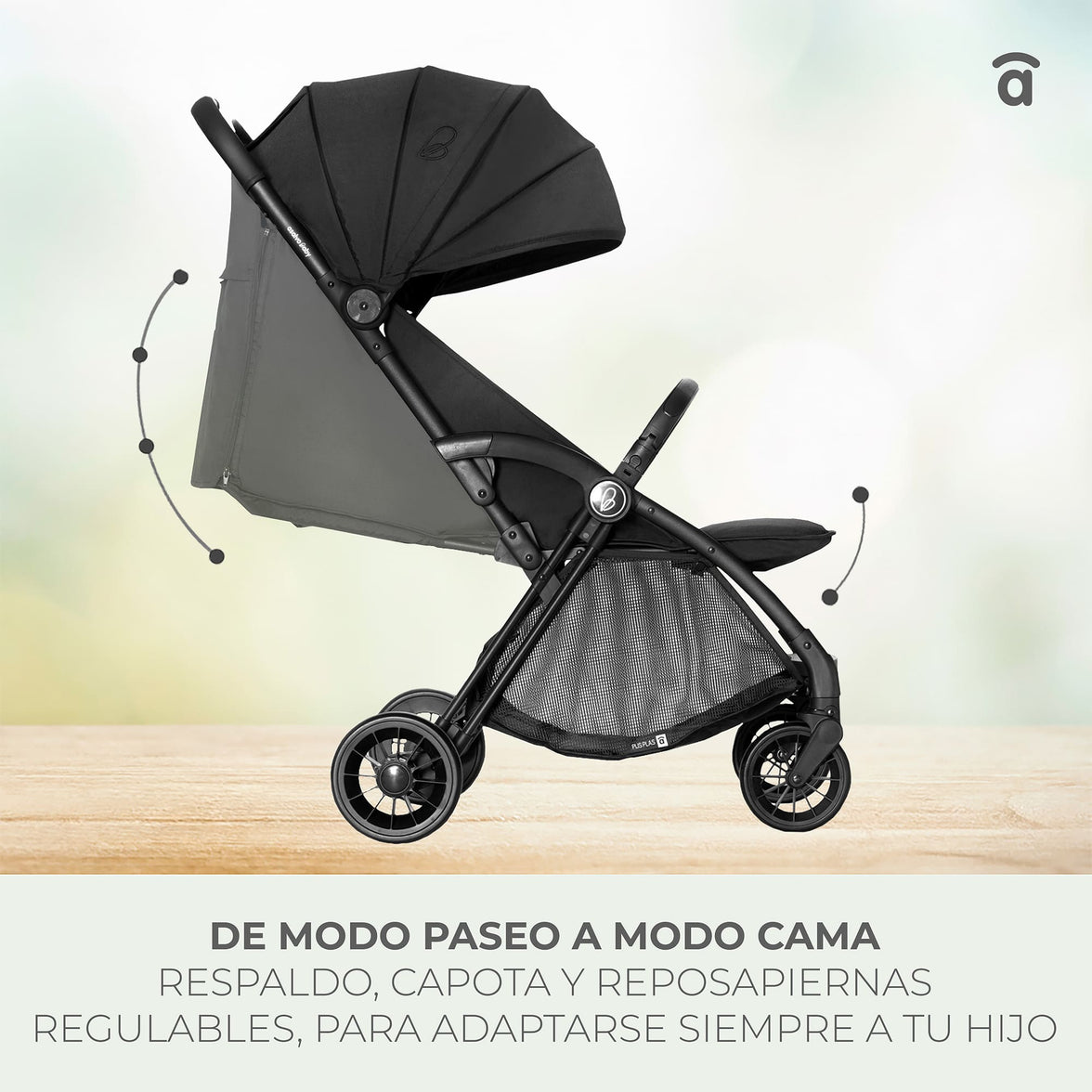 Plis Plas black-gold stroller