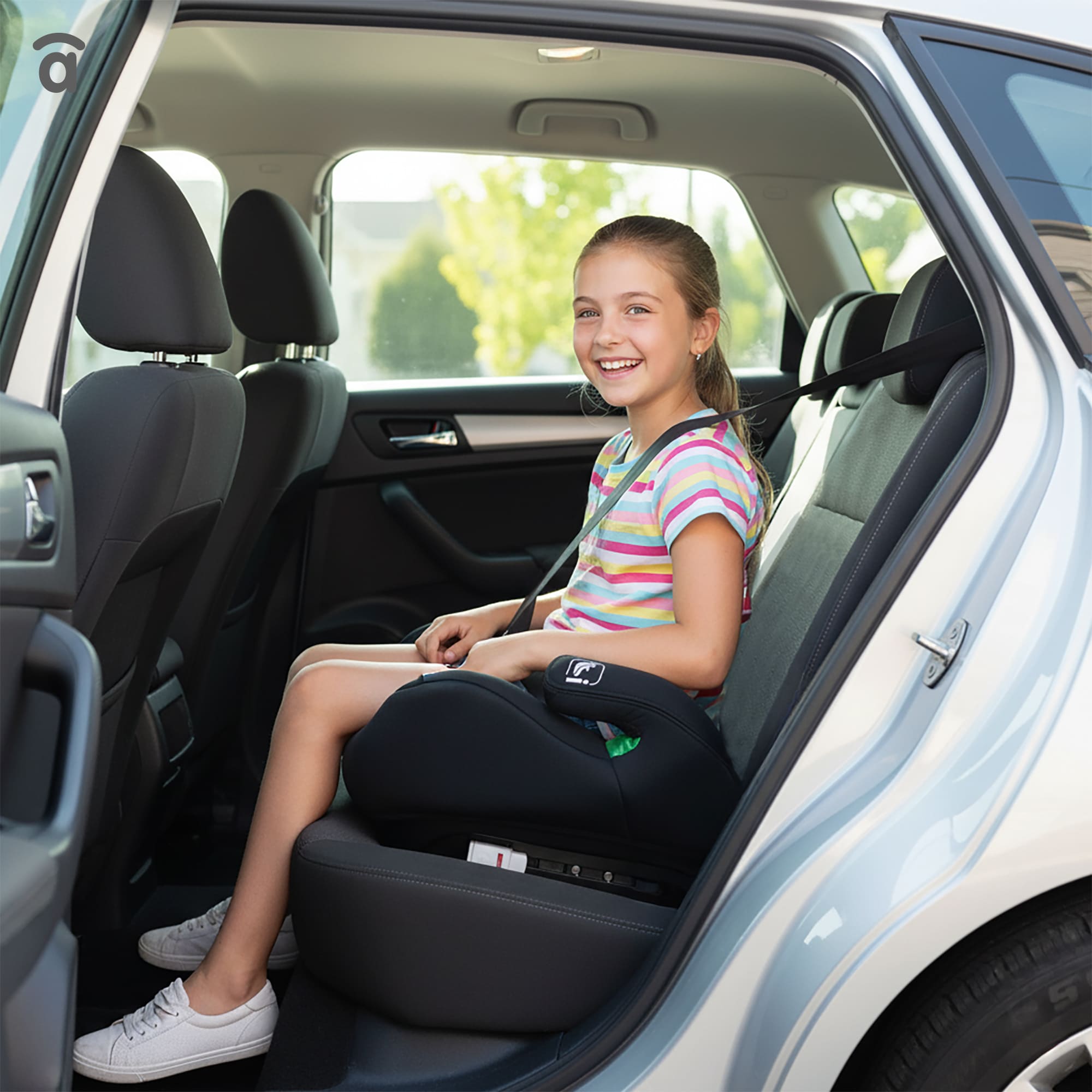 Gray Alzafix I-Size Car Seat