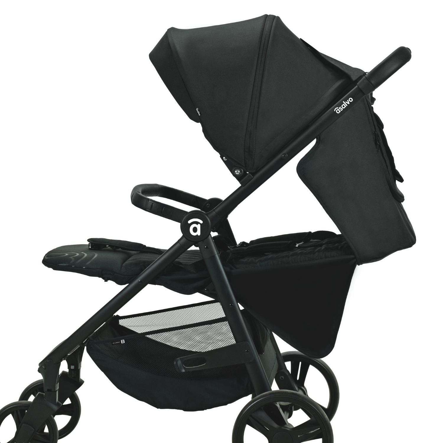 Poussette noire emblématique