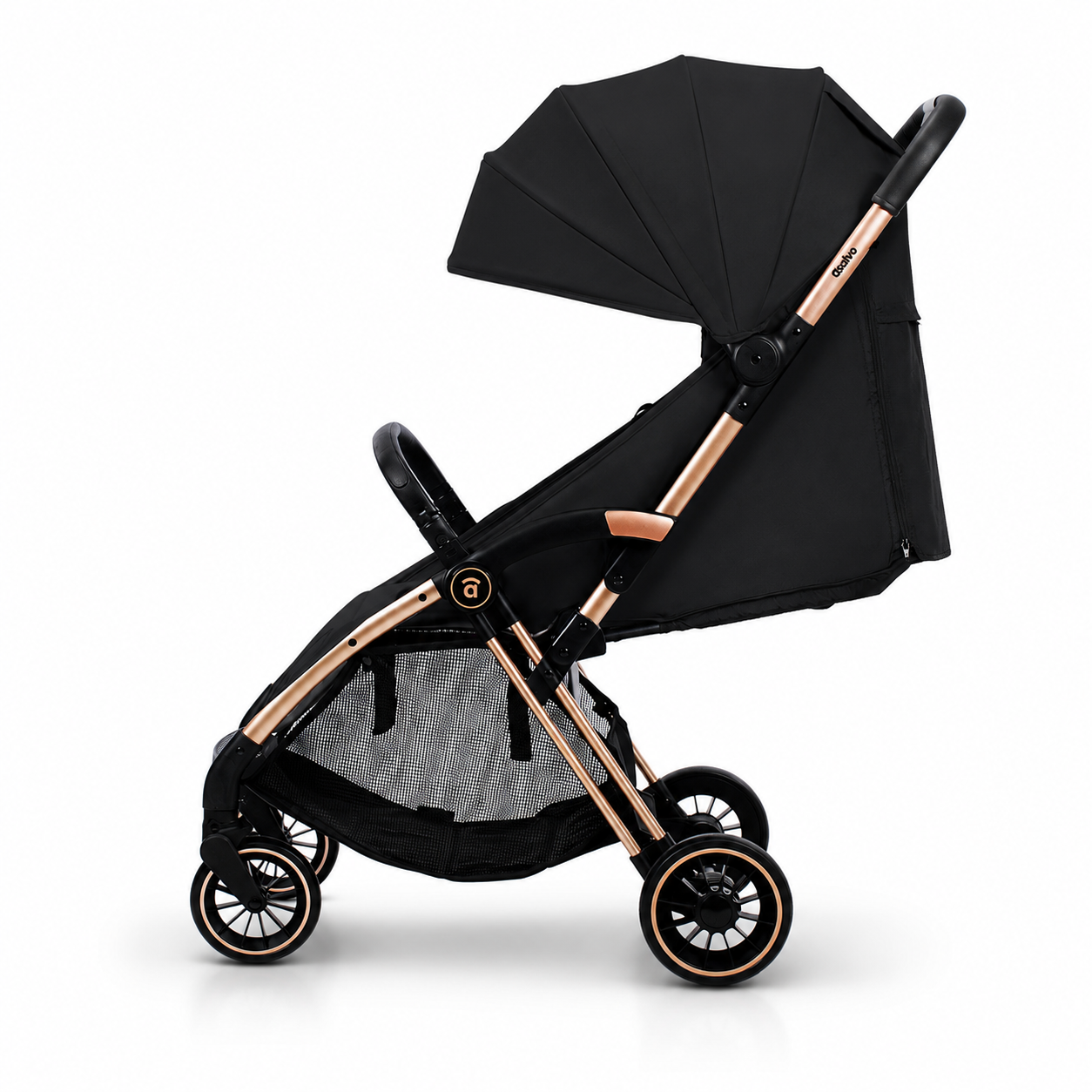 Plis Plas black-gold stroller